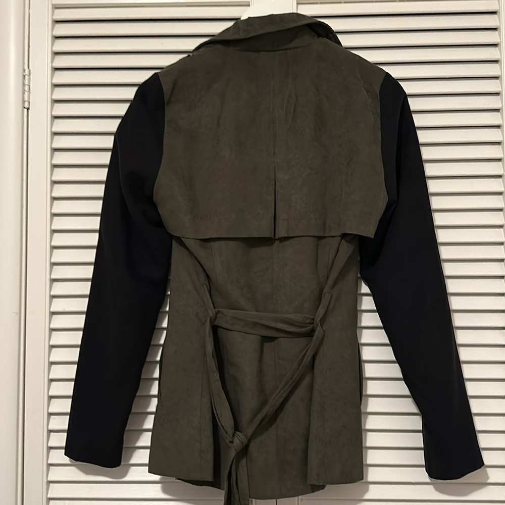 Color-blocked Jacket - Picture 4 of 5